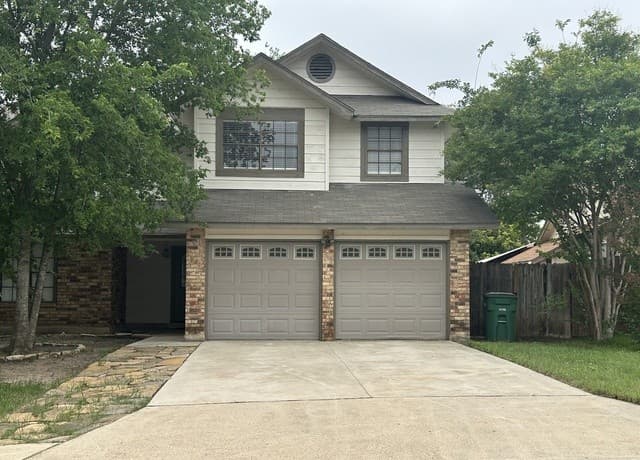 4-bedroom rental at 5635 Timber Star in San Antonio, TX — photo 1