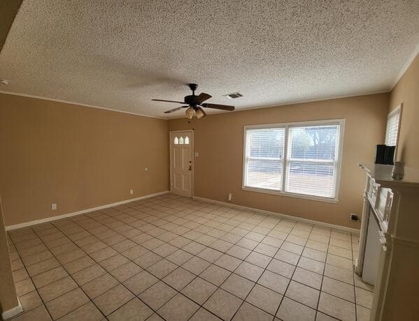 rental at 2443 W Huisache Ave in San Antonio, TX — photo 2