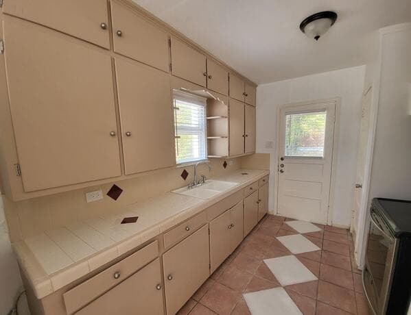 rental at 2443 W Huisache Ave in San Antonio, TX — photo 5
