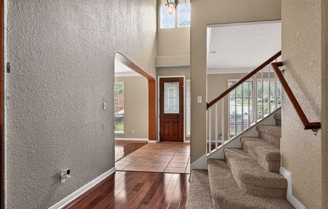 5-bedroom rental at 35 Gemsbuck Rise in San Antonio, TX — photo 3