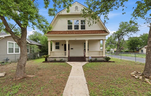 3-bedroom rental at 302 Topeka in San Antonio, TX — photo 1