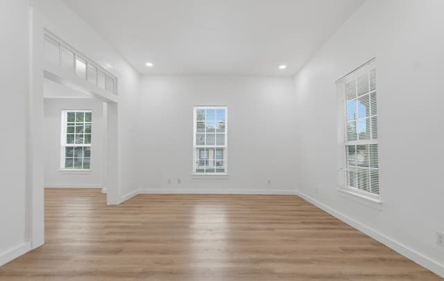 3-bedroom rental at 302 Topeka in San Antonio, TX — photo 4