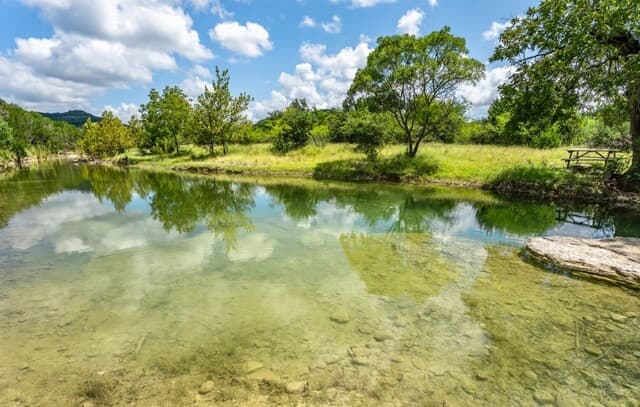 rental at 5013 N Little Creek Road in Utopia, TX — photo 1