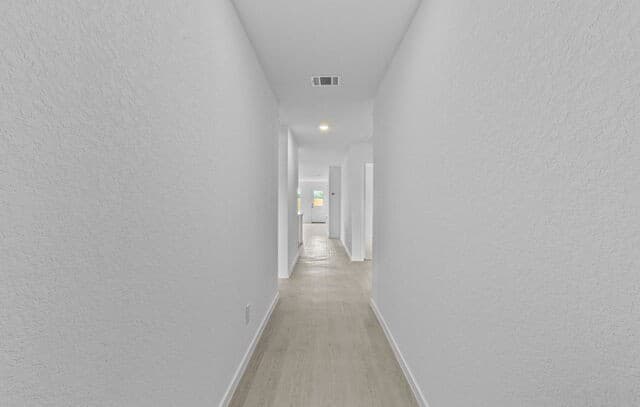 4-bedroom rental at 13047 Lake Fryer in St Hedwig, TX — photo 2