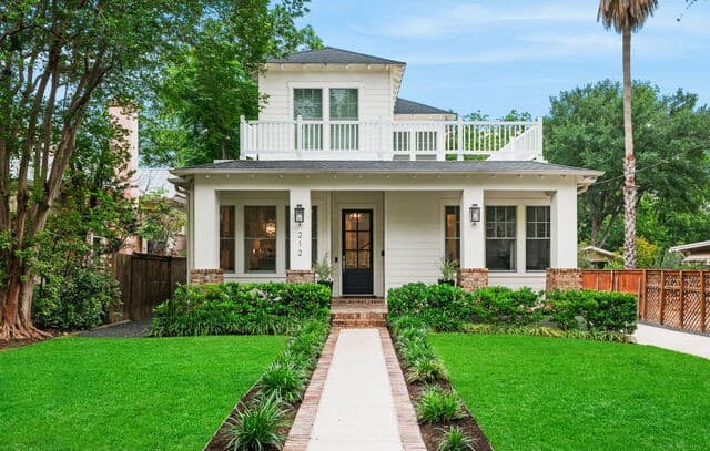 4-bedroom rental at 212 Argo in San Antonio, TX — photo 1