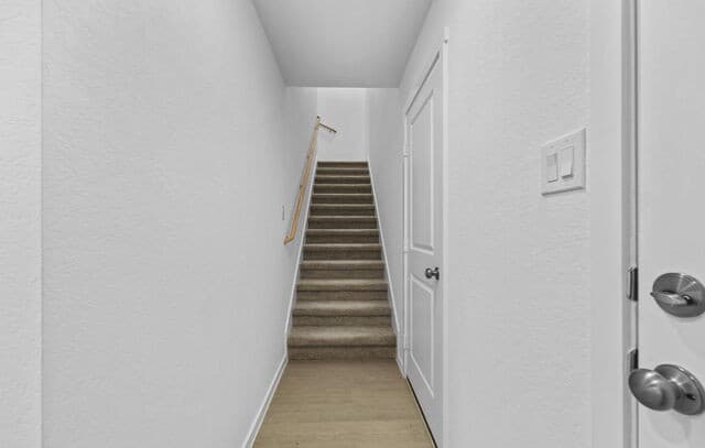 4-bedroom rental at 14916 Warwick Shire in San Antonio, TX — photo 3