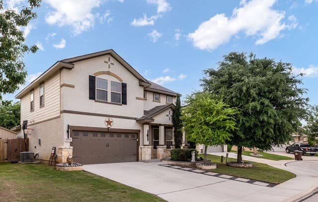 4-bedroom rental at 8319 Oak Harvest Dr in San Antonio, TX — photo 5