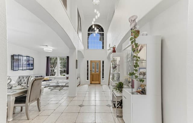 4-bedroom rental at 418 Mesa Hill in San Antonio, TX — photo 5