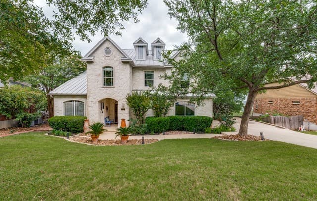 4-bedroom rental at 722 Mesa Rdg in San Antonio, TX — photo 1