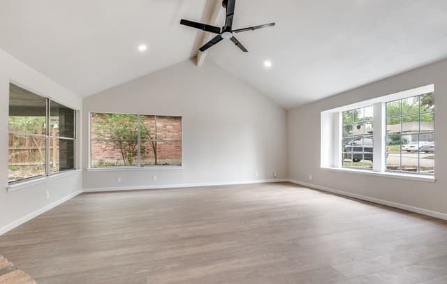 3-bedroom rental at 6107 John Chapman in San Antonio, TX — photo 5