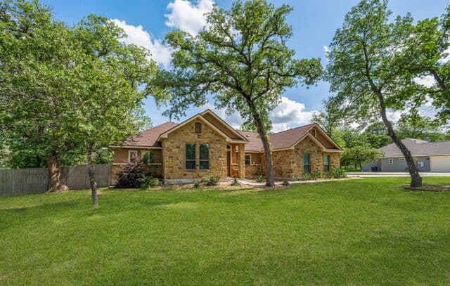 4-bedroom rental at 149 Cibolo Ridge Dr in La Vernia, TX — photo 3