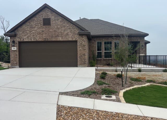 3-bedroom rental at 104 Allin Oaks in Universal City, TX — photo 2