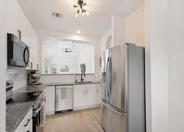2-bedroom rental at 10903 Sangria Mist in San Antonio, TX — photo 5