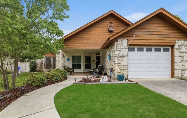 2-bedroom rental at 3817 Hunters Gln in Schertz, TX — photo 2