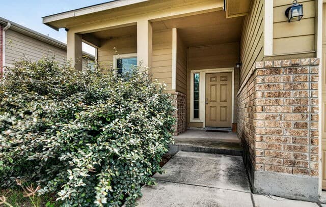 3-bedroom rental at 4906 Ballot Park in San Antonio, TX — photo 3