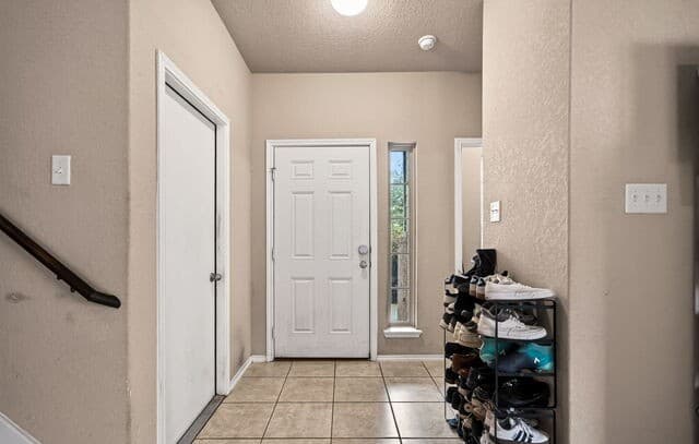 3-bedroom rental at 4906 Ballot Park in San Antonio, TX — photo 4