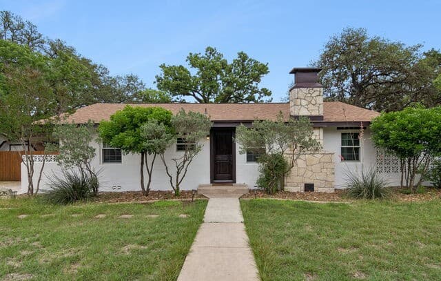 3-bedroom rental at 225 North St in Boerne, TX — photo 1
