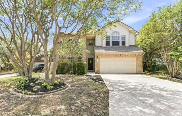 4-bedroom rental at 10507 Pemspice in San Antonio, TX — photo 1