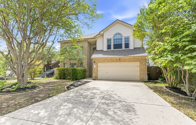 4-bedroom rental at 10507 Pemspice in San Antonio, TX — photo 2