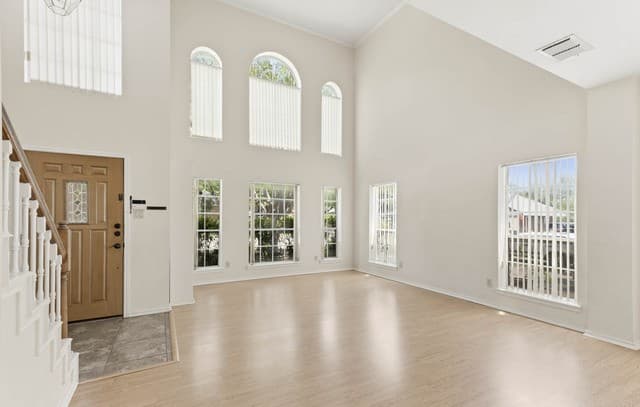 4-bedroom rental at 10507 Pemspice in San Antonio, TX — photo 5