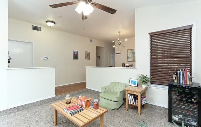3-bedroom rental at 7064 Beech Trl in San Antonio, TX — photo 4