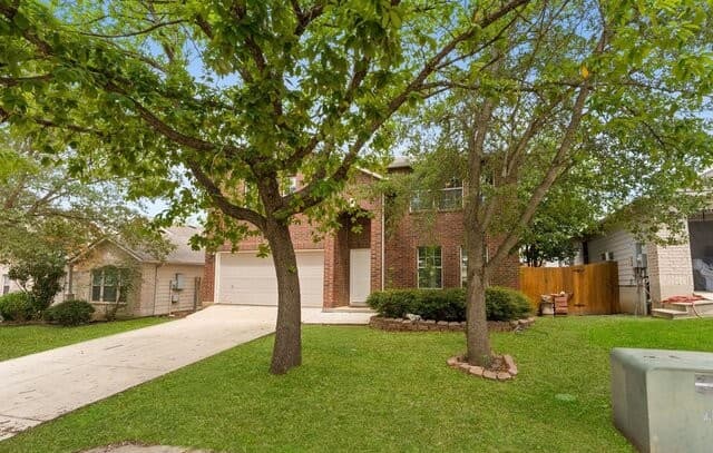 4-bedroom rental at 3445 Whisper Blf in Schertz, TX — photo 2