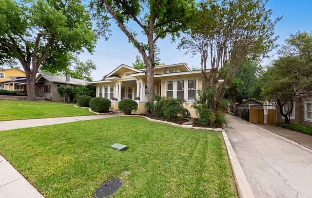 4-bedroom rental at 146 Davis Ct in San Antonio, TX — photo 3