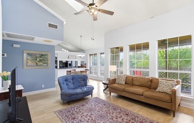 2-bedroom rental at 14745 Babcock Rd Unit 102A in San Antonio, TX — photo 5