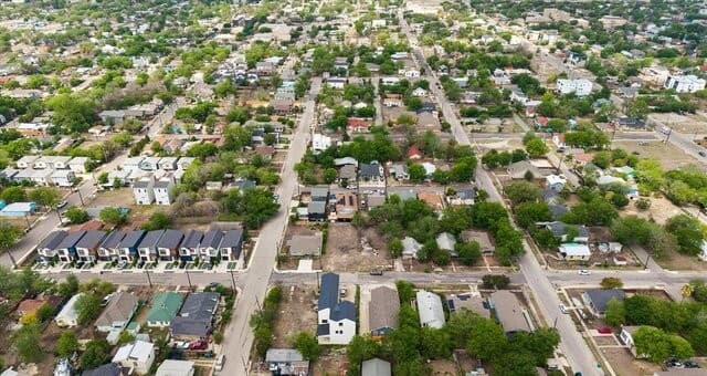 rental at 819 Piedmont in San Antonio, TX — photo 3