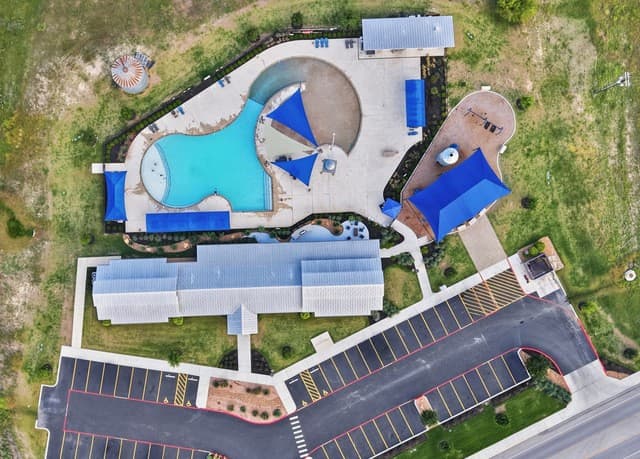 3-bedroom rental at 13927 Silos Meadows in San Antonio, TX — photo 3