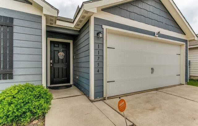 3-bedroom rental at 11754 Davalos Ln in San Antonio, TX — photo 1