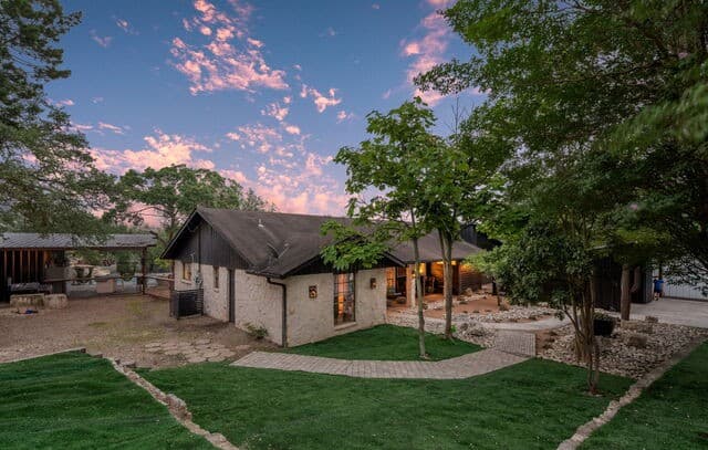3-bedroom rental at 101 Candy Ln in Boerne, TX — photo 2