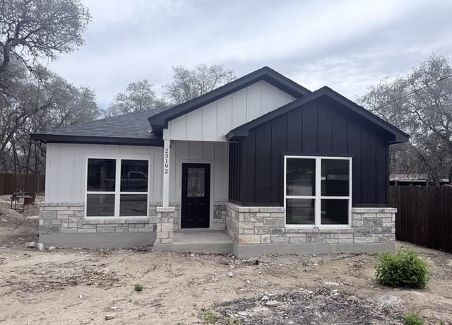 3-bedroom home for sale at 23190 Possum Trot in San Antonio TX