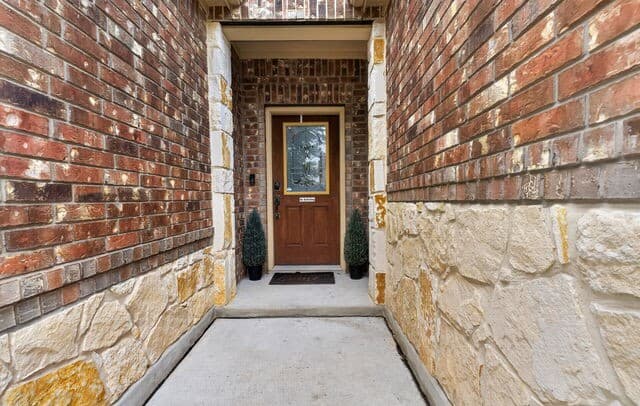 4-bedroom rental at 321 Silver Buckle in Schertz, TX — photo 5