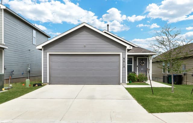 3-bedroom rental at 9015 Lunar Cv in San Antonio, TX — photo 1
