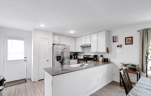 3-bedroom rental at 9015 Lunar Cv in San Antonio, TX — photo 5