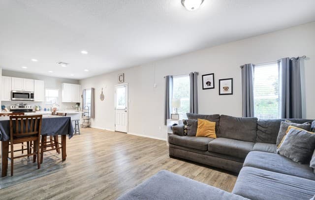 3-bedroom rental at 10514 Letus Oak in San Antonio, TX — photo 4
