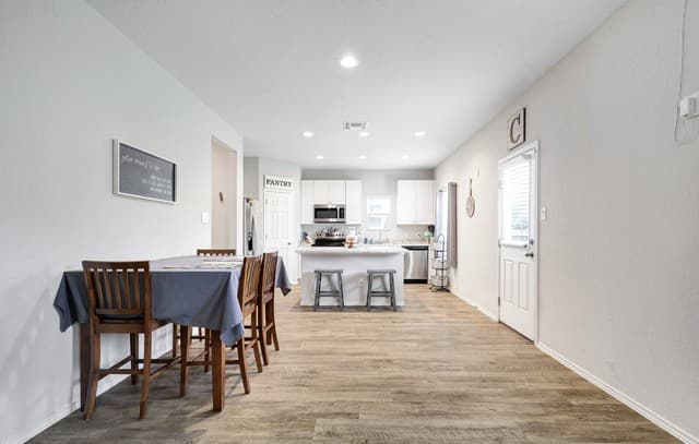 3-bedroom rental at 10514 Letus Oak in San Antonio, TX — photo 5