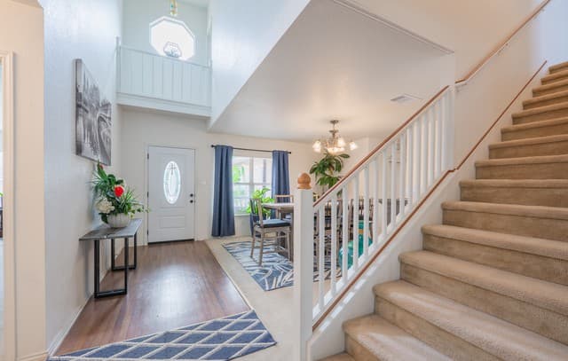 5-bedroom rental at 124 Springtree Grove in Cibolo, TX — photo 1