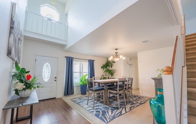 5-bedroom rental at 124 Springtree Grove in Cibolo, TX — photo 2