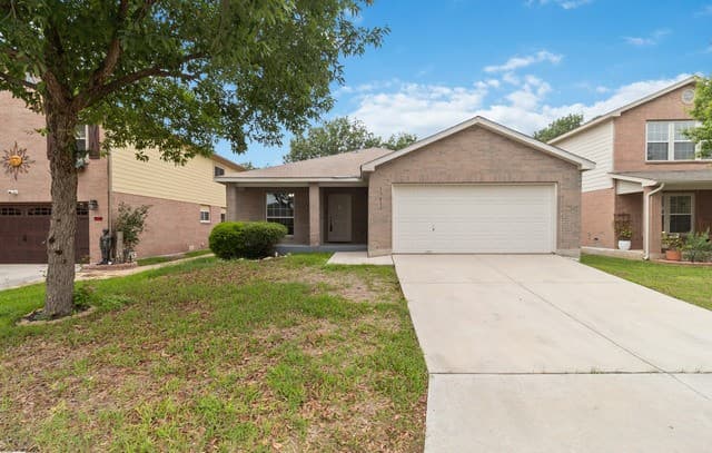 3-bedroom rental at 12610 Lilac Dawn in San Antonio, TX — photo 1