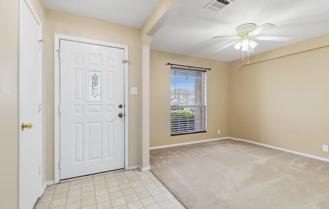 3-bedroom rental at 12610 Lilac Dawn in San Antonio, TX — photo 4