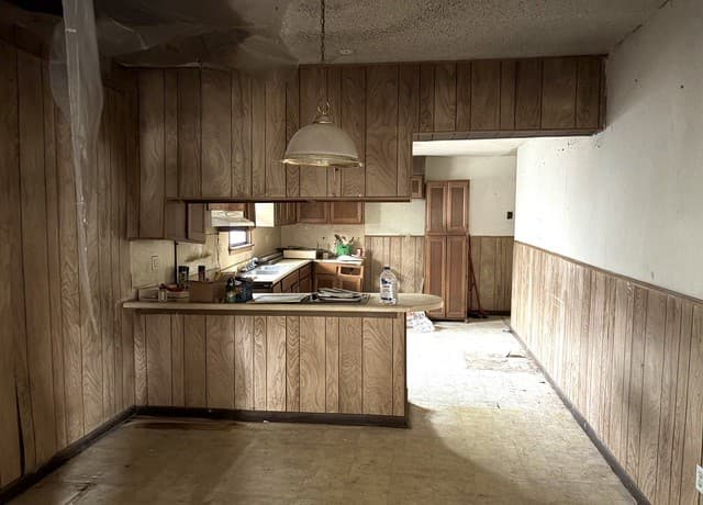 3-bedroom rental at 319 McKay in San Antonio, TX — photo 4