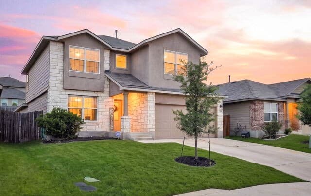 5-bedroom rental at 6527 Hoffman Pln in San Antonio, TX — photo 2