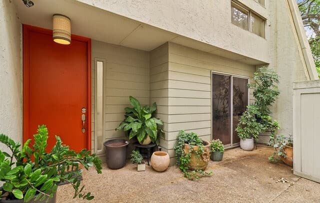 3-bedroom rental at 3102 Eisenhauer Rd Unit E34 in San Antonio, TX — photo 3