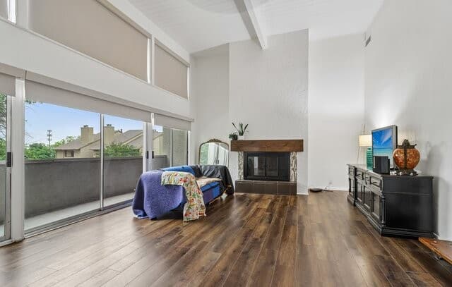 3-bedroom rental at 3102 Eisenhauer Rd Unit E34 in San Antonio, TX — photo 5