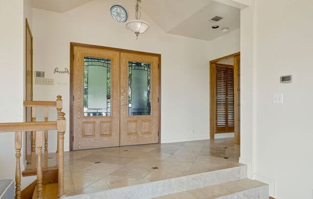 3-bedroom rental at 19318 Strauss in San Antonio, TX — photo 3