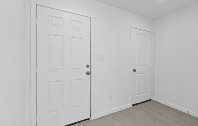 4-bedroom rental at 13039 Lake Fryer in St Hedwig, TX — photo 4