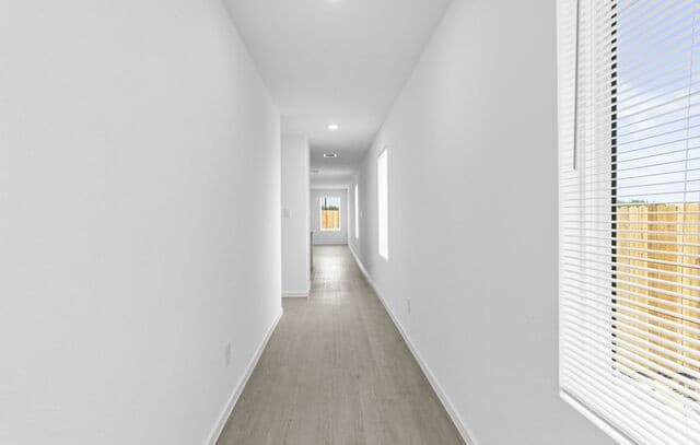 4-bedroom rental at 13039 Lake Fryer in St Hedwig, TX — photo 5