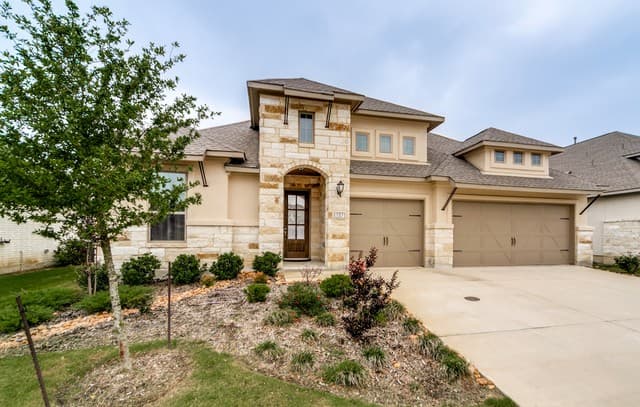 4-bedroom rental at 107 Valencia in Boerne, TX — photo 1